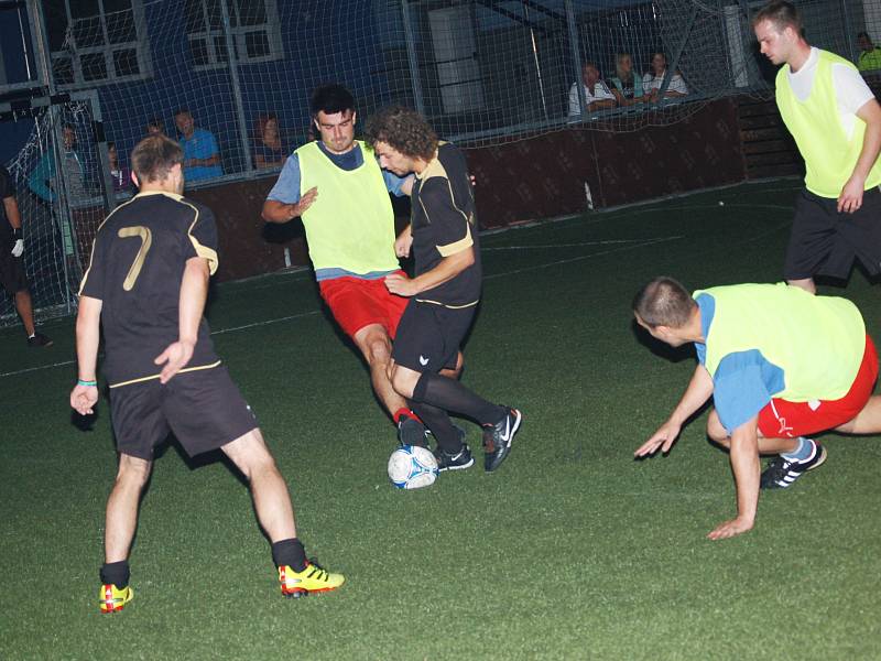 Noční futsalový turnaj v Sokolově