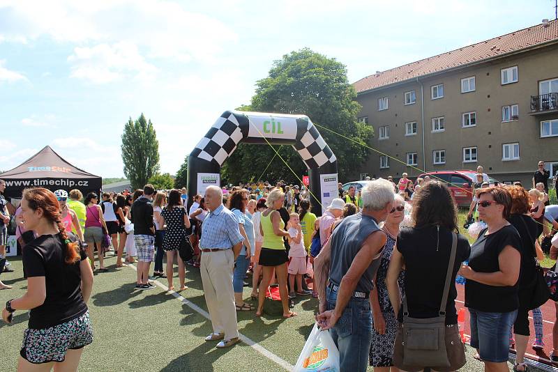 Čtvrtý ročník Sokolovského 1/4 maratonu přilákal na trať více než šest stovek běžců.