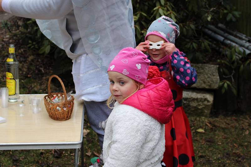 Oslavy masopustu mají v Ležnici u Horního Slavkova dlouholetou tradici.