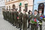 Sokolovským náměstím po mnoha letech pochodovali vojáci, aby uctili Den veteránů