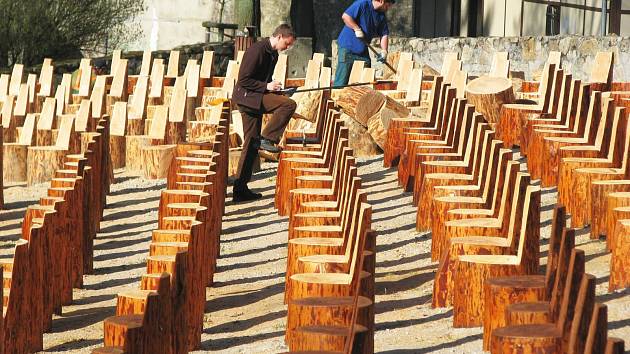 Finální přípravy už vrcholí v loketském amfiteátru