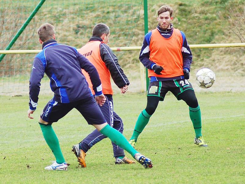 Trénink sokolovských fotbalistů před hornickým derby