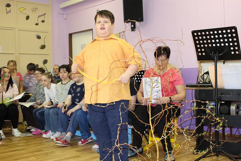 Velikonoční besídka v chodovském stacionáři Mateřídouška.