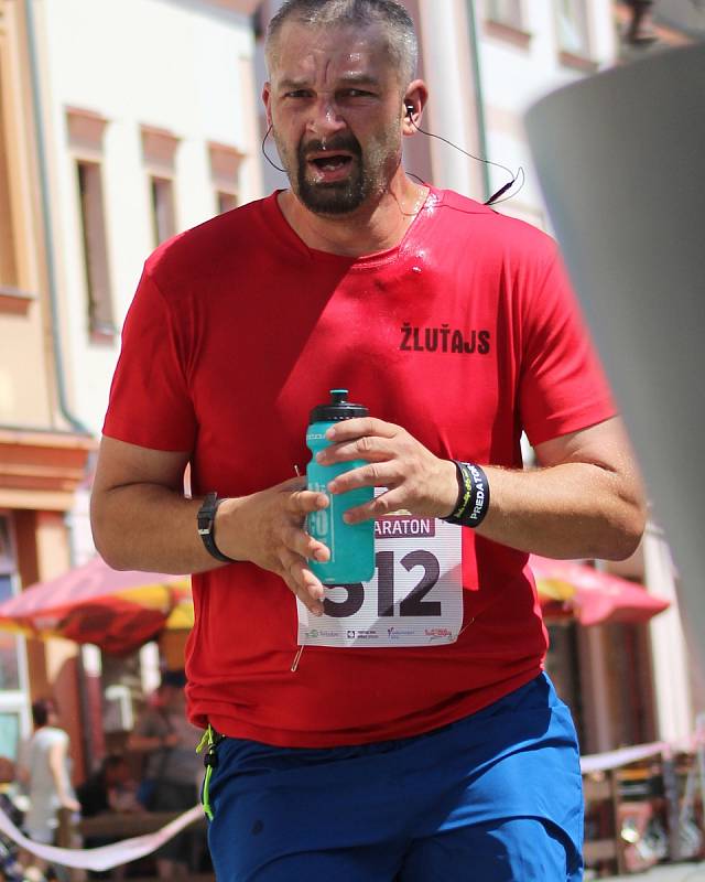 Čtvrtý ročník Sokolovského 1/4 maratonu přilákal na trať více než šest stovek běžců.