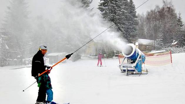 Zahájení lyžařské sezóny ve Ski Centru Bublava - Stříbrná.