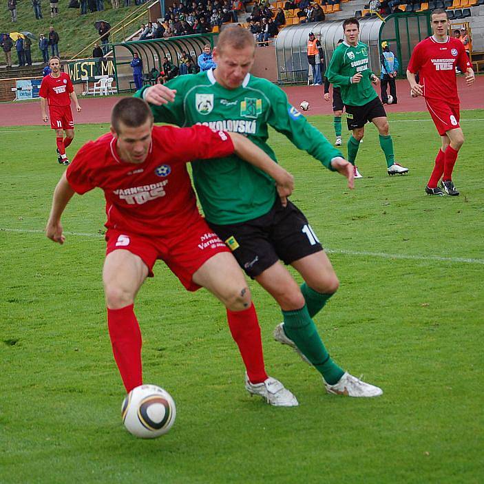 II. fotbalová liga: FK Baník Sokolov - SK Slovan Varnsdorf (v červeném)