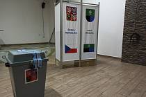 Volební místnost ve Vřesové