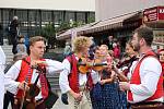 Soubory se představily v rámci mezinárodního folklorního festivalu.