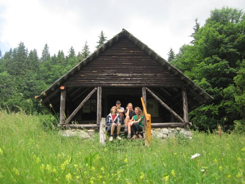 Srub na Slovensku kde studenti přespali