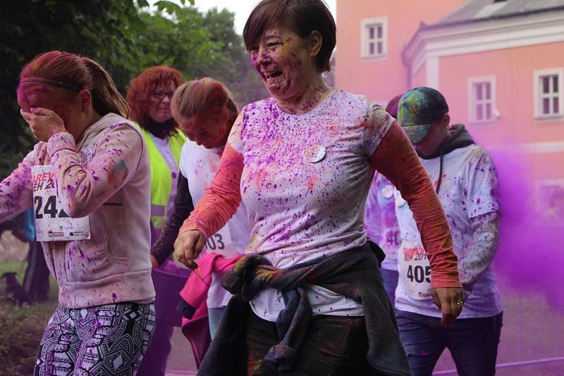 Sokolovský čtvrtmaraton, Barevný běh, Den s Policií ČR, Stezka skřítka Sokolníčka, koncerty nebo ohňostroje, to všechno byla letošní akce Hurá, prázdniny.