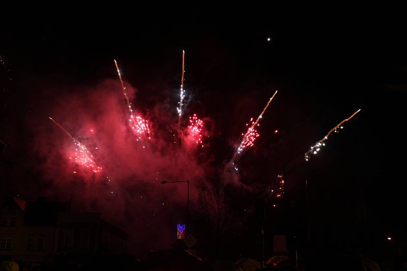 Novoroční ohňostroj v Kraslicích.