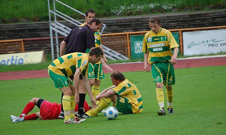 Divize: FK Baník Sokolov B - FC Chomutov