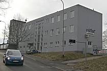 Protialkoholní záchytná stanice sídlí v Sokolově v budově Zdravotnické záchranné služby