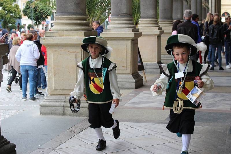 Soubory se představily v rámci mezinárodního folklorního festivalu.