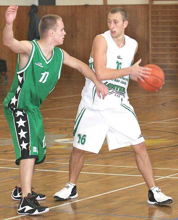 Basketbalistům Sokolova se proti Aši dařilo.