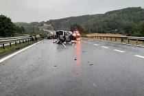 Vážná dopravní nehoda uzavřela hlavní silniční tah ze Sokolova na Karlovy Vary