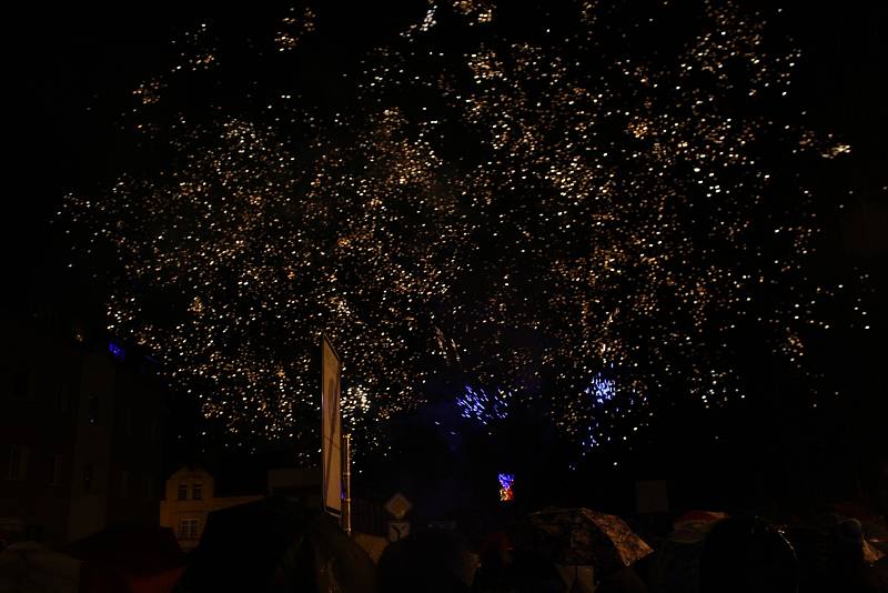 Novoroční ohňostroj v Kraslicích.
