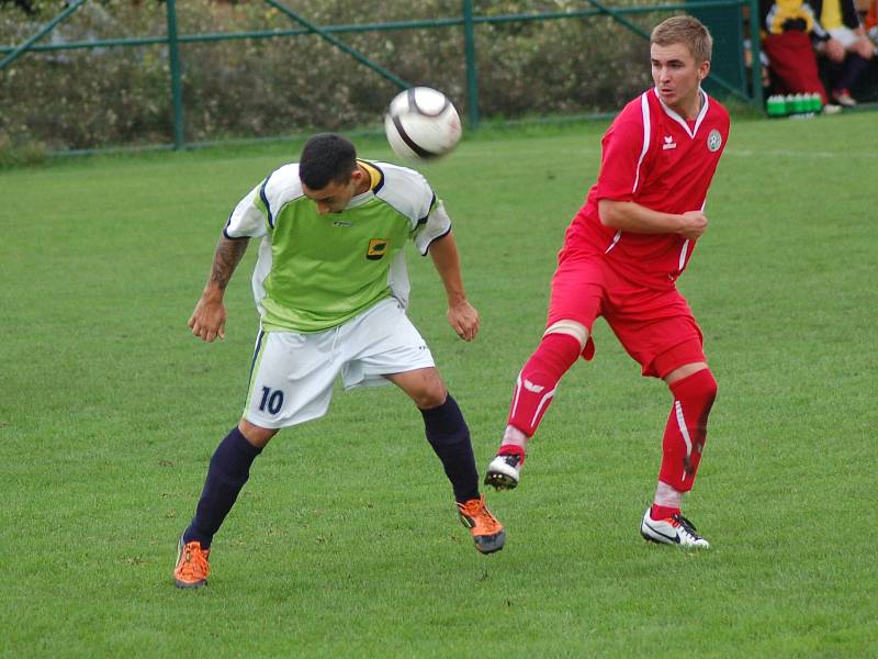 Krajský přebor - BU Nové Sedlo (v červeném) - Olympie Březová