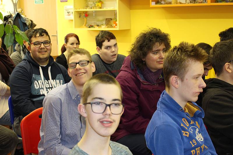 Sociálně terapeutické dílny chodovské Mateřídoušky navštívili klienti a vychovatelé z partnerského zařízení v Německu.