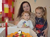 Své první narozeniny oslavil malý Andrej kvůli válce v cizí zemi