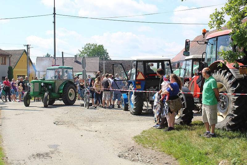 Drahov hostil traktoriádu. Letos již potřinácté.