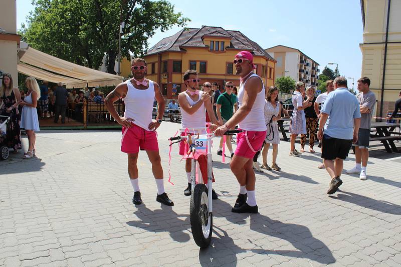 Bechyni v sobotu ovládly koloběžky. Konal se v ní totiž již 49. ročník koloběžkové Grand Prix Bechyně.