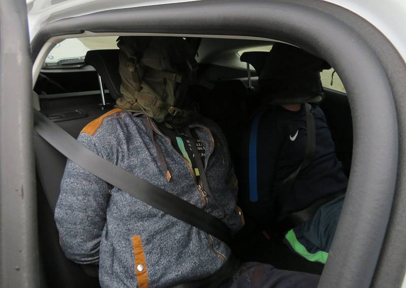 Protiletadlový raketový pluk Strakonice a civilní zálohy cvičily na bechyňské základně vedení boje se vzdušným protivníkem včetně zásahu proti demonstrantům útočícím na jejich techniku.