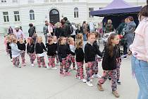 Rodinné centrum Radost uspořádalo v sobotu na náměstí T. G. Masaryka den plný zábavy pro děti i dospělé.