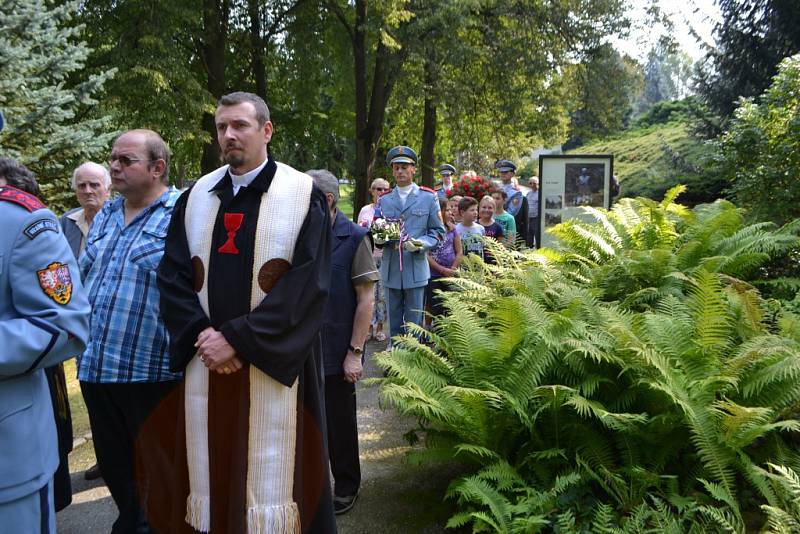 Uctění památky Edvarda Beneše v Sezimově Ústí. 