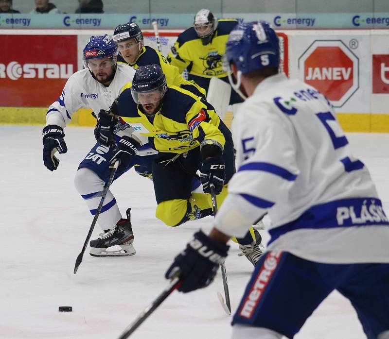 1. kolo II. hokejové ligy: HC Tábor - HC Kobra Praha 6:3.