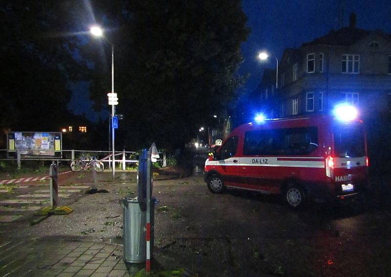 Ve středu 29. června byla v pohotovosti i většina jednotek dobrovolných hasičů. Při zásahu jsme zachytili SDH Lžín v Soběslavi a SDH Košice v Doubí u Tábora.