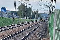 Vlak srazil mezi osobu mezi Bystřicí a Třincem - ilustrační foto.