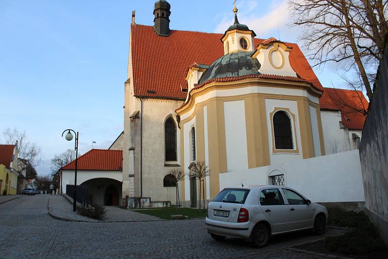 Klášter v Bechyni založili františkáni z řádu minoritů již ve 13. století.