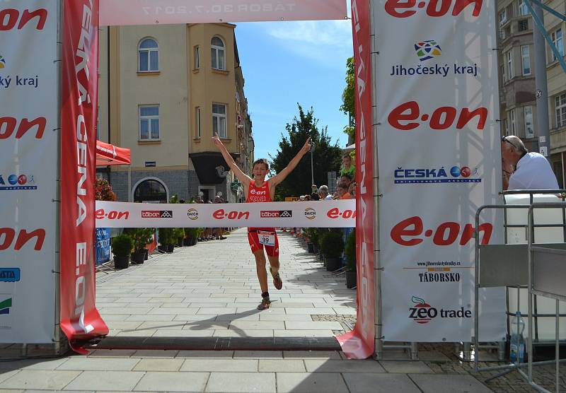 Žákovské závody na Táborském triatlonu.