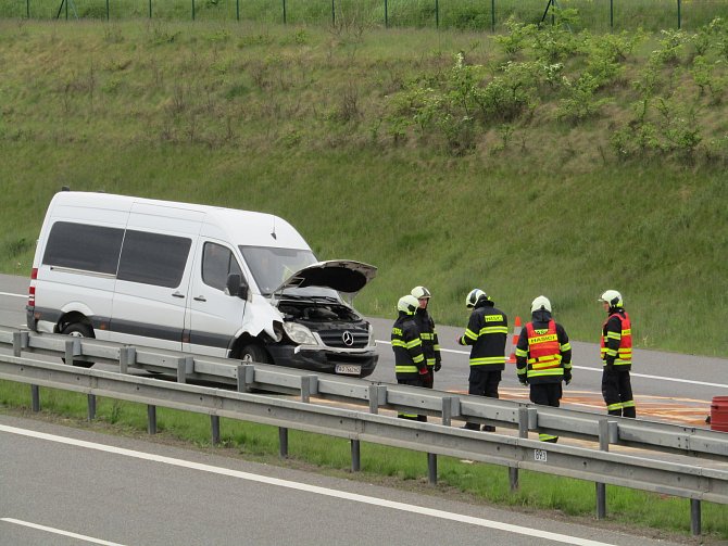 Havárie na dálnici D3 u Košic na Táborsku komplikuje od 8. ranní hodiny v pátek 19. května provoz.