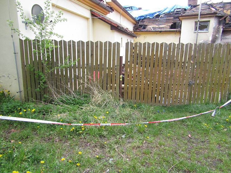 Ubytovna v Táboře deset dnů po požáru. Škodu hasiči odhadují na pět milionů.