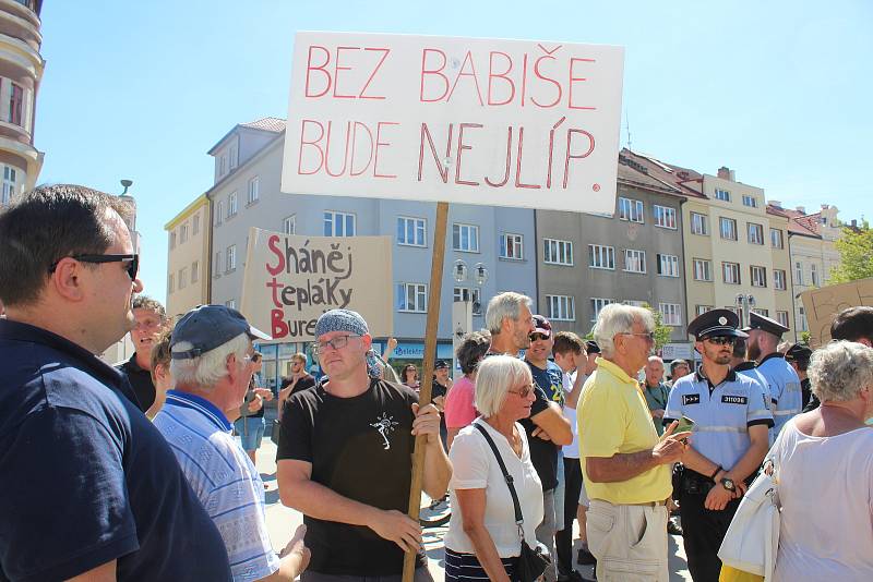 Také v Táboře na setkání s Babišem dorazili nejen příznivci, ale i hlasití odpůrci.