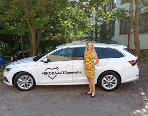 Nové vozidlo Škoda Octavia si převzali zástupci Nemocnice Tábor ve čtvrtek 6. srpna.