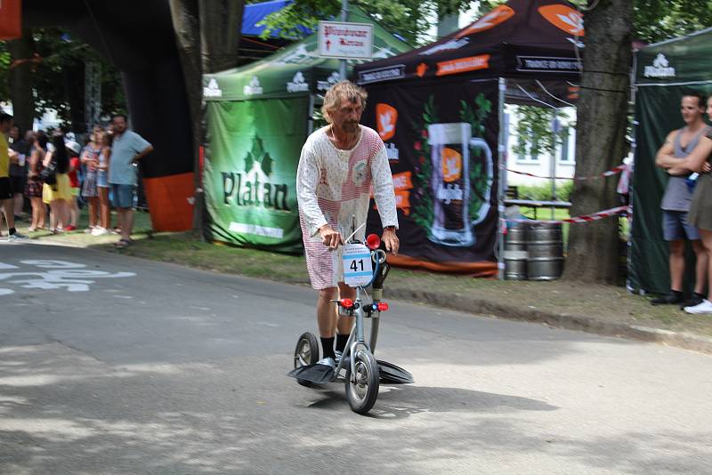 Bechyni v sobotu ovládly koloběžky. Konal se v ní totiž již 49. ročník koloběžkové Grand Prix Bechyně.