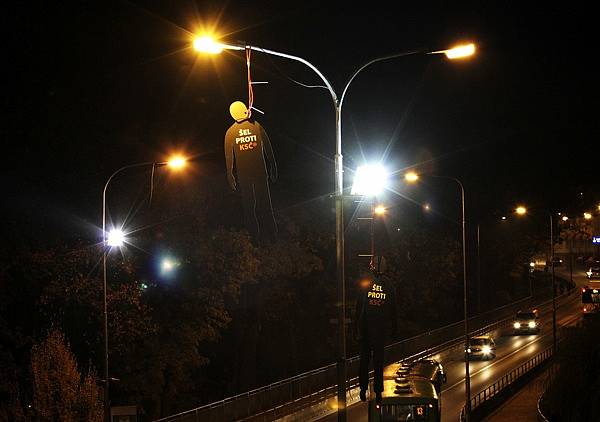 Symbolizovali popravené lidi za minulého režimu