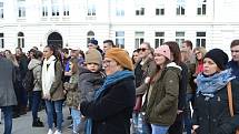 K republikové výzvě Vyjdi ven se připojili i studenti z Tábora.