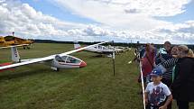 Na táborském letišti pořádal Aeroklub Tábor 2á. srpna 2021 Letecký den.