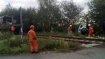 Na přejezdu v Měšické ulici došlo ke střetu dodávky a lokomotivy.