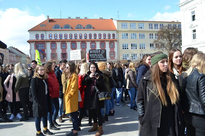 Studenti demonstrovali v Táboře na náměstí T.G.M.