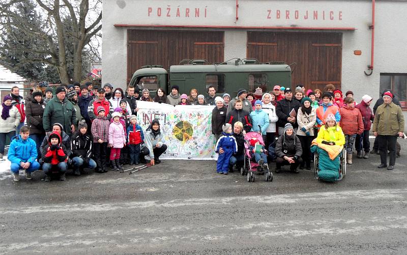 Makov. Pochod s názvem Krajem, kde Nebude úložiště (vyhořelého jaderného odpadu)