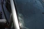 V Raděticích na Táborsku v pondělí auto srazilo chodkyni. Žena v nemocnici na následky zranění zemřela.