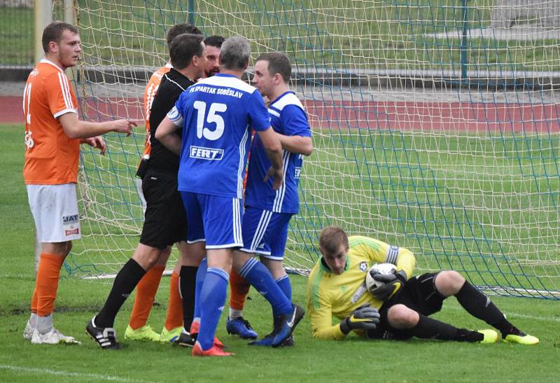 Fotbalisté Soběslavi rozdrtili nováčka z Katovic 6:1.