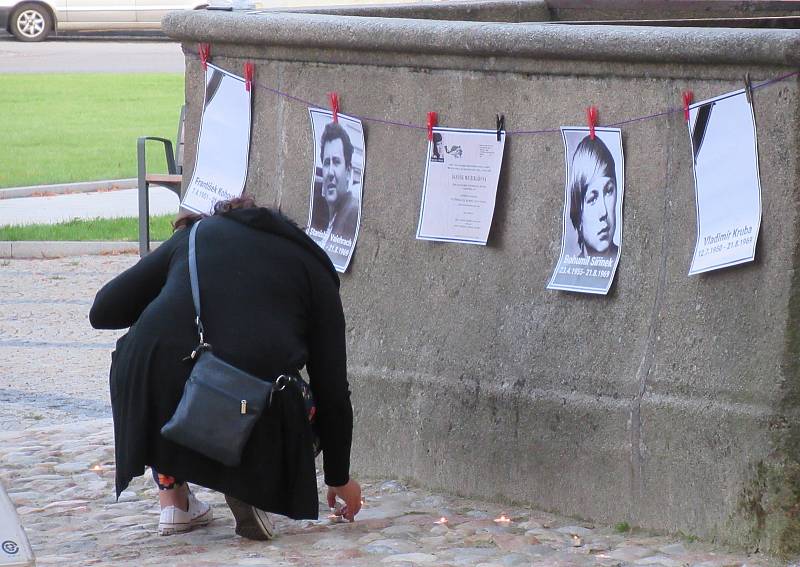 Připomínka událostí 21. srpna 1968 a 1969 na náměstí Republiky ve středu 21. srpna 2019 večer.