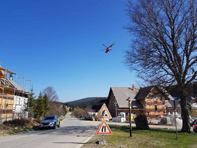 Dvoumotorový Sokol posílají dispečeři tísňové linky 155 v kraji nejčastěji na Šumavu k vážně zraněným. Nejčastějším cílem pacientů je traumacentrum v Nemocnici České Budějovice.