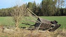 Stromy z neděle na pondělí padaly v Bojbukách, Turovci, Nadějkově, Dráchově, Veselí nad Lužnicí, Opařanech a u Košic. Na poli u Dlouhé Lhoty leží dokonce převrácená kazatelna.